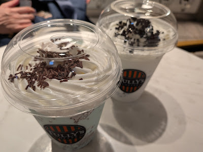 Tully's Coffee Nihonbashi Yuito Annex Store 사진 2