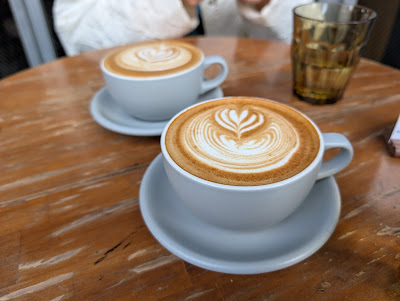 AKHA AMA COFFEE ROASTERY 사진 4