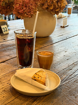 AKHA AMA COFFEE ROASTERY 사진 3