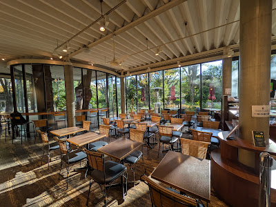 Uni.Shop & Cafe 125 사진 5