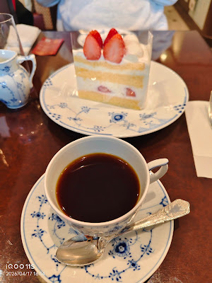椿屋カフェ 池袋東口店 사진 5