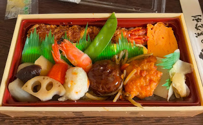 梅丘 寿司の美登利(みどり)総本店 梅丘売店 사진 3