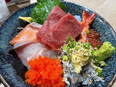 Yotteki, Sushi & Sake 사진 4