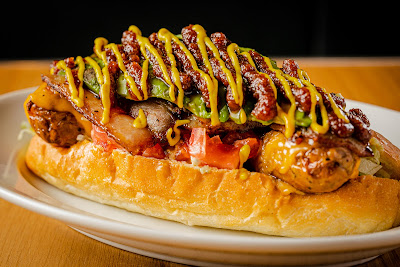 SKOOKUM HOTDOG DINER 사진 4