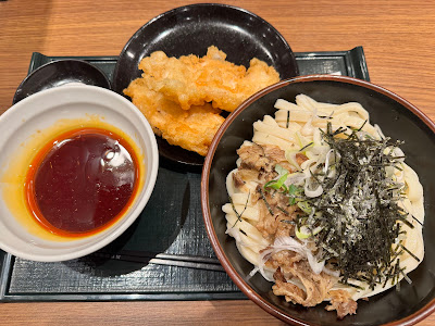 肉つけうどん うつけ 霞ヶ関飯野ビル店 사진 3