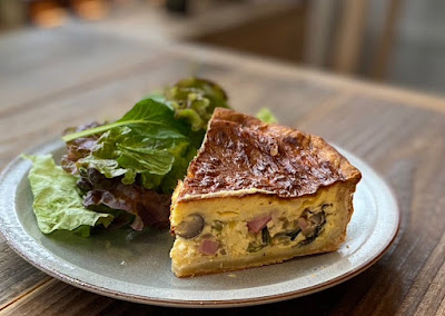 Lune Cafe and Dining 사진 4
