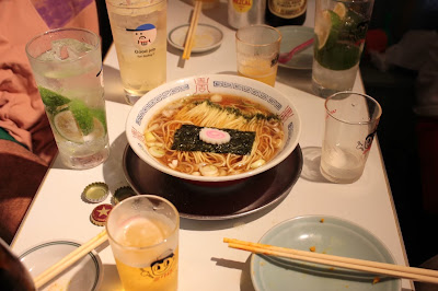 二階麺肴酒店 黒黒黒（ミクロ） 사진 3