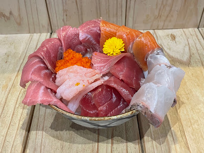 Osamu Maguro and Sake 사진 3