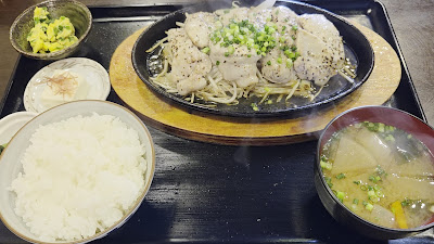 居酒屋 なにはともあれ 白山 사진 2