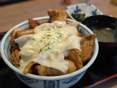 門福本店 十勝豚丼&唐揚げ 사진 4