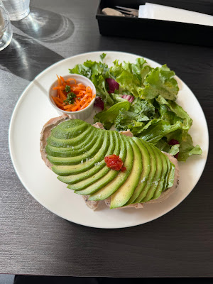 カフェ・ル・ポミエ表参道店（Cafe Le Pommier）｜スイーツ ペット可のカフェ 사진 5