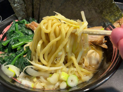 横浜家系ラーメン松壱家 センター南店 사진 2
