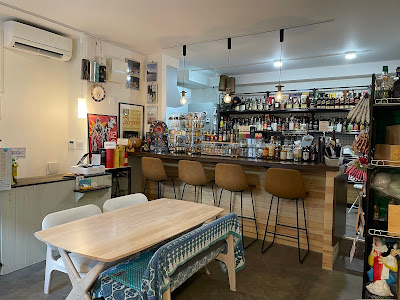 dog cafe and bar 「＋one」 사진 2