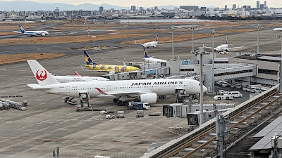 東京ばな奈 羽田空港 第２ターミナル時計台1番前店 사진 3