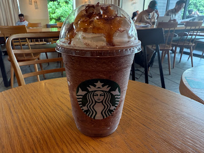 Starbucks Coffee - Yoga 사진 4