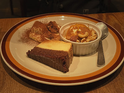 Roman Records Cafe 사진 3