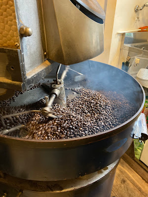 K.Base Roastery Lab. 狛江本店 사진 2
