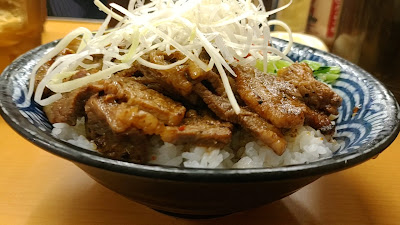 肉のヤマ牛小田急マルシェ狛江 사진 3