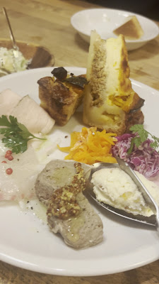 パンとワイン 目黒FLAT 사진 2