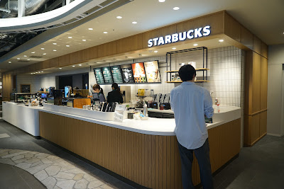 STARBUCKS NEWoMan Takanawa 사진 4