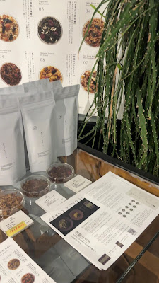 THE YOMOGI STAND 사진 2