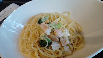 Tully’s Coffee - Tokyo Port City Takeshiba 사진 2