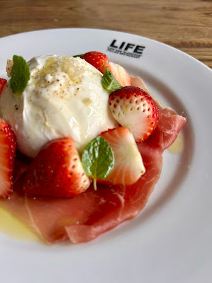 Life 사진 3