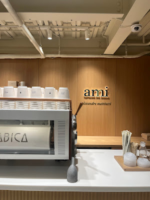 Le Café Ami 사진 3
