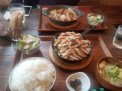 Happiness Cafe 사진 2