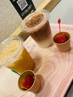 やおりんCafe JR新宿駅中央東口構内店 사진 5