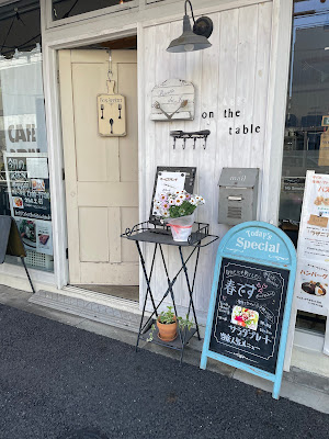 Dining & cafe on the table 사진 3