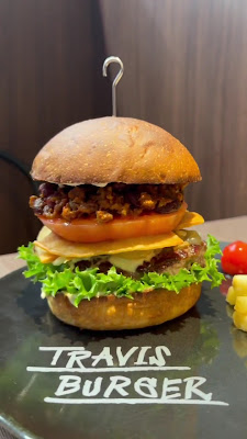 TRAVIS BURGER 사진 2