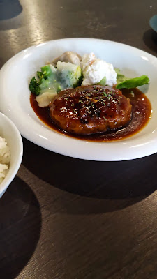 中野新井ダイニングカフェチロリ 사진 2