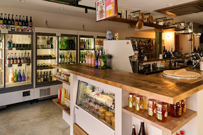 Kameya Liquor Store 사진 5