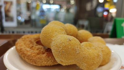 Mister Donuts Fujimidai Station 사진 5