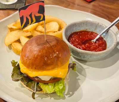 Smoky Monkey Hamburger & More 사진 4