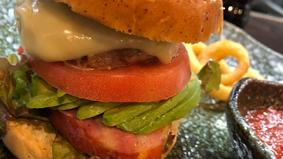 Smoky Monkey Hamburger & More 사진 3