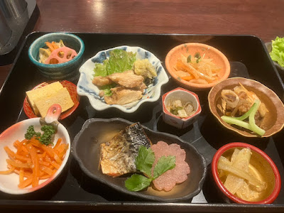 宍道湖しじみ潮味ラーメンと鮪&和牛の店OISHINBO(おいしんぼ) 사진 2
