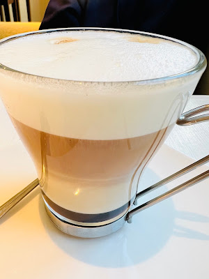 H & W Cafe 사진 4