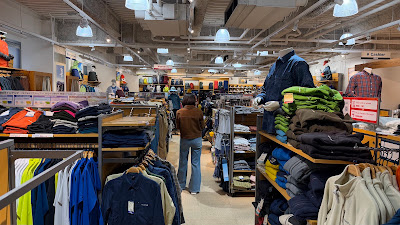mont-bell Shinagawa Store 사진 2