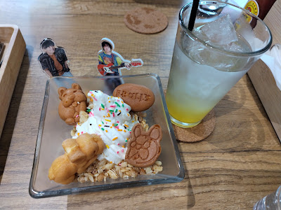 F BULL'S Cafe 사진 4