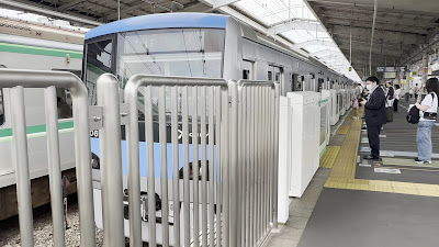Yoyogi-Uehara Station 사진 2