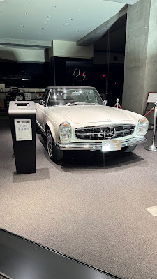Mercedes Benz 사진 2