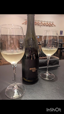 Wine Diner Periwinkle 사진 2
