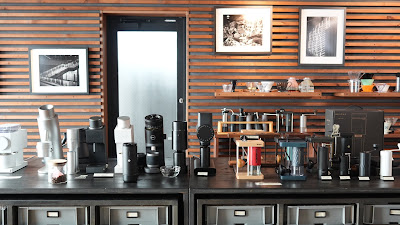 LIFE AND COFFEE TOKYO STAND/LAB 사진 3