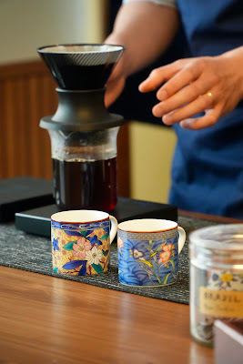 ご婦人と８つのカップ | 8 CUPS AND A LADY 사진 3