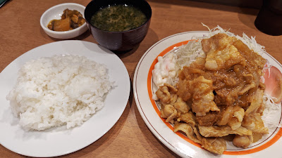 豚しょうが焼き専門店 ROKU’S KITCHEN 사진 3