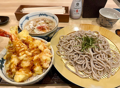 肉汁蕎麦 らー油蕎麦 よろず屋 사진 4