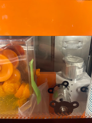 Feed ME Orange 生搾りオレンジジュース自動販売機 사진 2