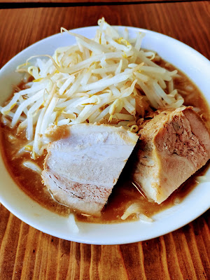 ラーメンウルフ シモキタザワ 사진 2